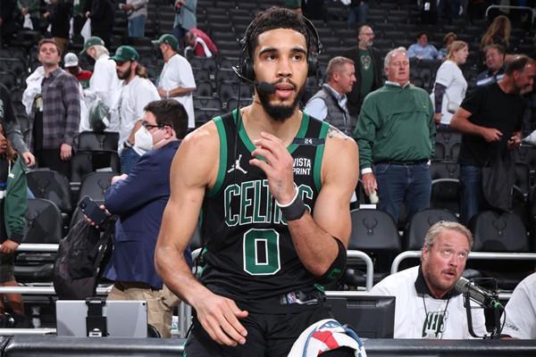 国少参加U17亚洲杯预选赛名单：邝兆镭、万项在列，谢晋入选（国少U17亚洲杯预选赛名单出炉：邝兆镭、万项上榜，谢晋入围）