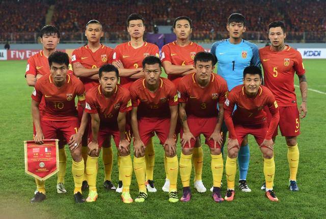阿莫林头大了！曼联1-1又爆冷：英超7队争四差3分，1队成大黑马