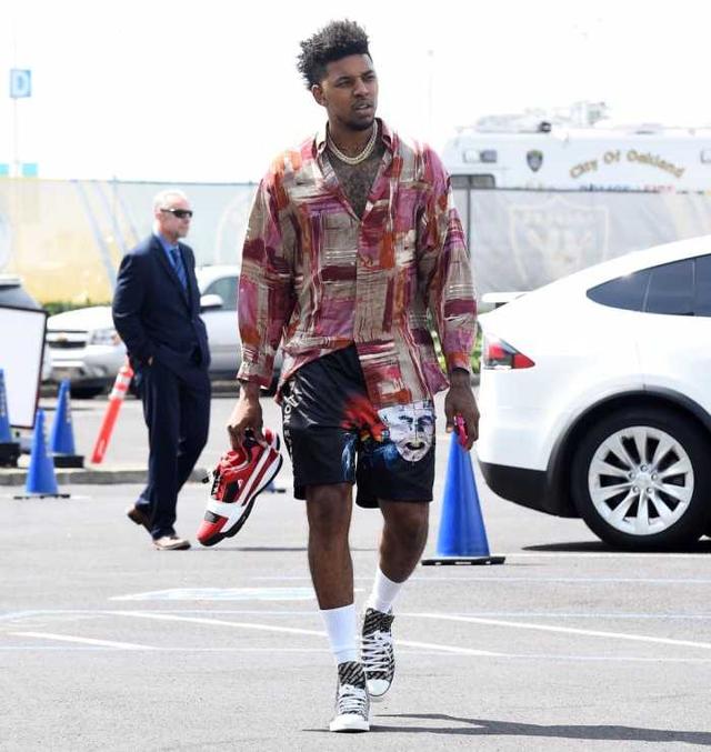 博斯：很惊讶曼城放走阿尔瓦雷斯；我与西蒙尼执教理念相反（博斯：对曼城放走阿尔瓦雷斯感到震惊；我的执教理念与西蒙尼完全相反）