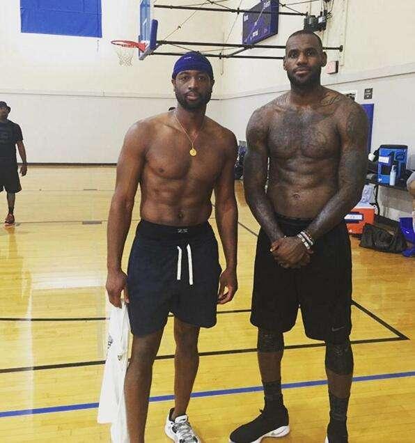 罗体：罗马尼奥利和贡多齐对裁判不满，但不会被停赛最多罚款（罗体：罗马尼奥利与贡多齐对判罚不满，预计无停赛，仅可能被罚款）