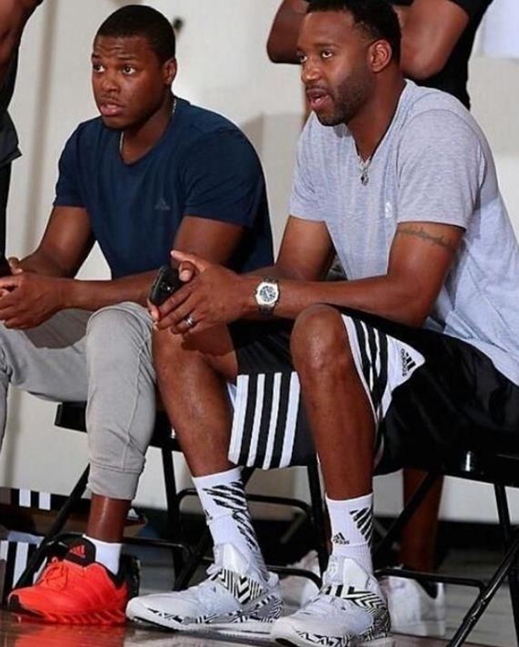 意甲半场：贝尔加利、科伦坡破门，热那亚1-1维罗纳（意甲半场热那亚1-1维罗纳：贝尔加利、科伦坡各入一球）