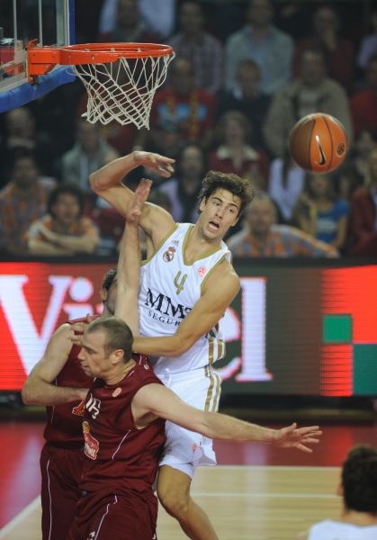 成都蓉城：中超外战的绝对标兵，细节与精神的完美结合（成都蓉城：中超外战领跑者，细节与精神双轮驱动）