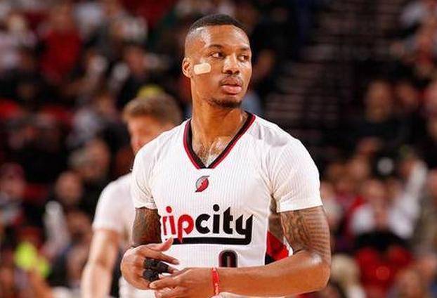 伊尔迪兹：胜利永远属于全队，我很高兴能为戴维送出助攻（伊尔迪兹：团队的胜利最重要，很高兴助攻戴维）