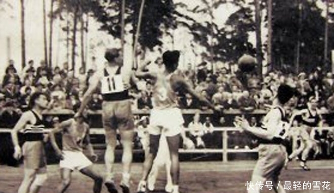 快船上次单月输13场是10年3月，那年他们最终只有29胜53负（快船上次单月吞13败已是2010年3月，那季最终仅29胜53负）