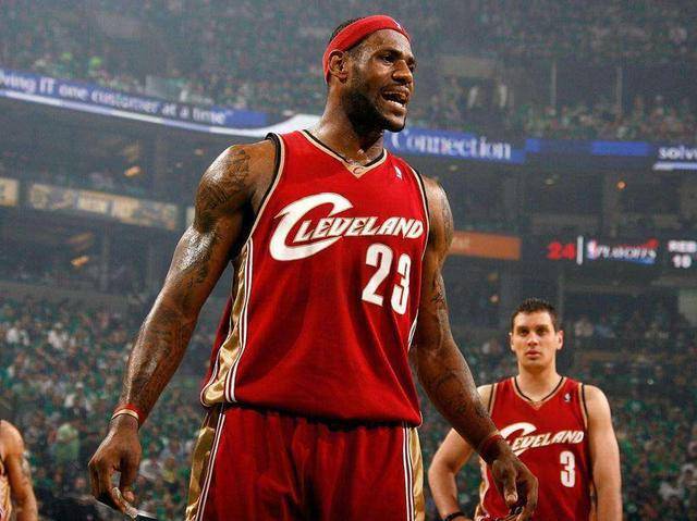 樊振东两度被上海记大功，王励勤力邀成就超级全满贯（樊振东两获上海记大功，王励勤力邀助其成就超级全满贯）